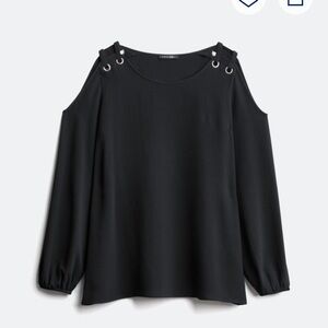 Ilma Cold Shoulder Grommet
Detail Blouse